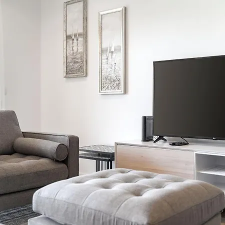 Casa Comer - Modern In Lagos